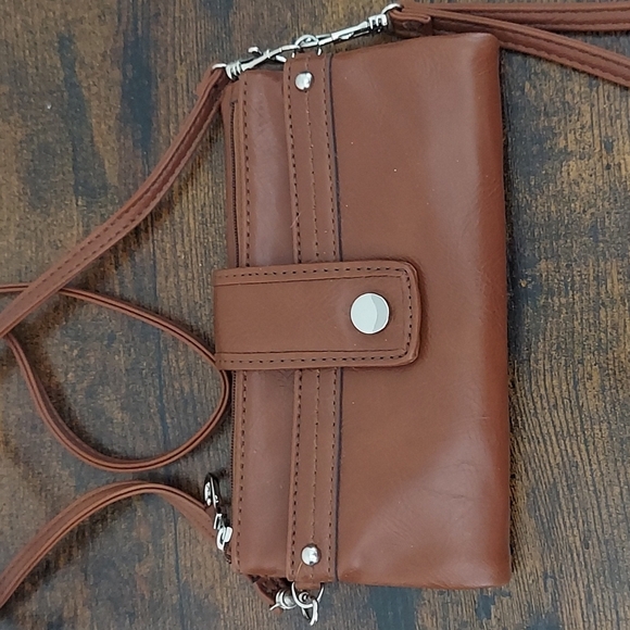 Kim Rogers Wallet Crossbody/Wristlet - Picture 1 of 10